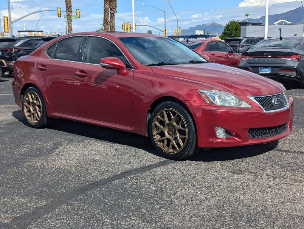 Lexus IS