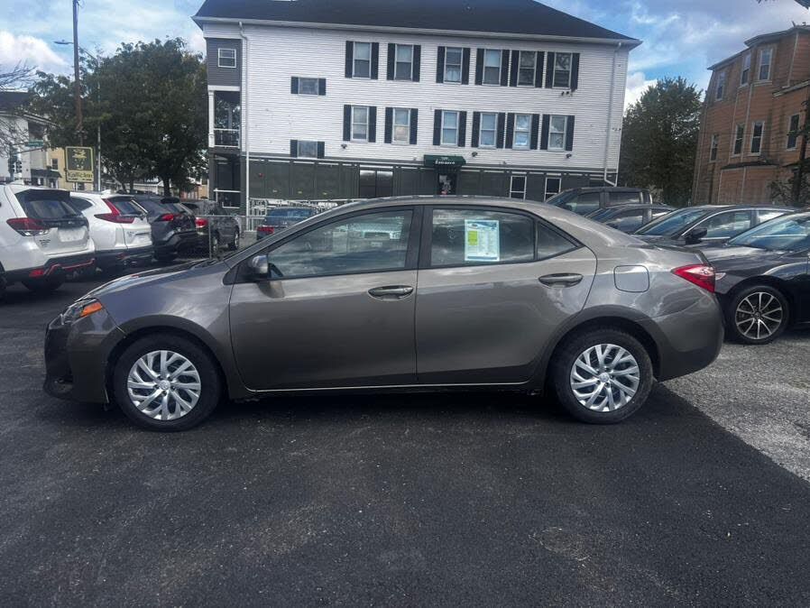 2018 TOYOTA Corolla