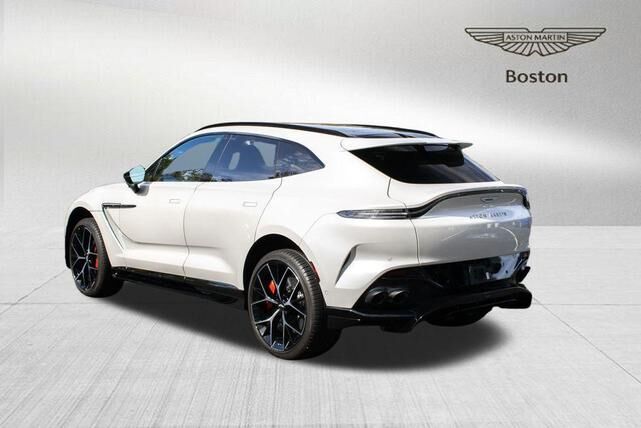 2025 ASTON MARTIN DBX
