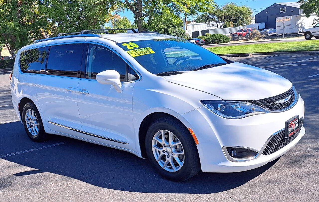 2020 CHRYSLER Pacifica