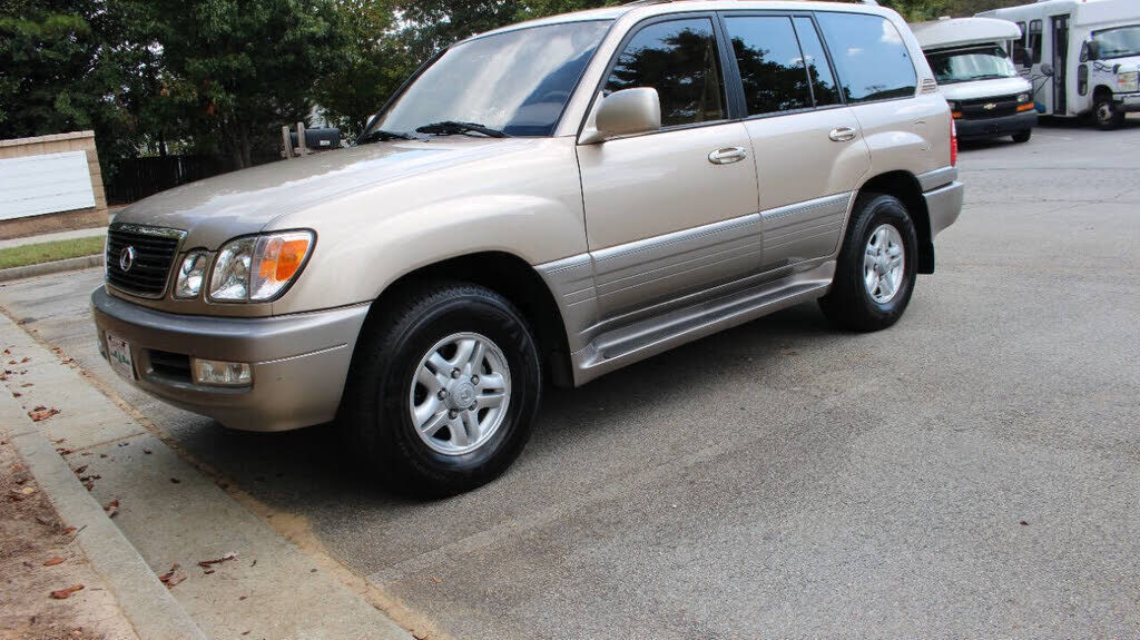 Lexus LX