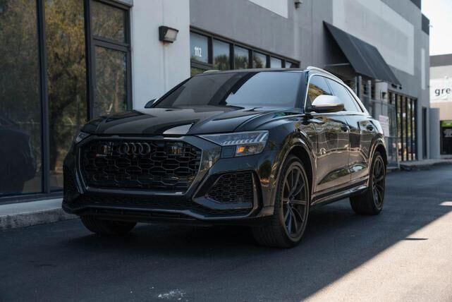 2022 AUDI RS Q8