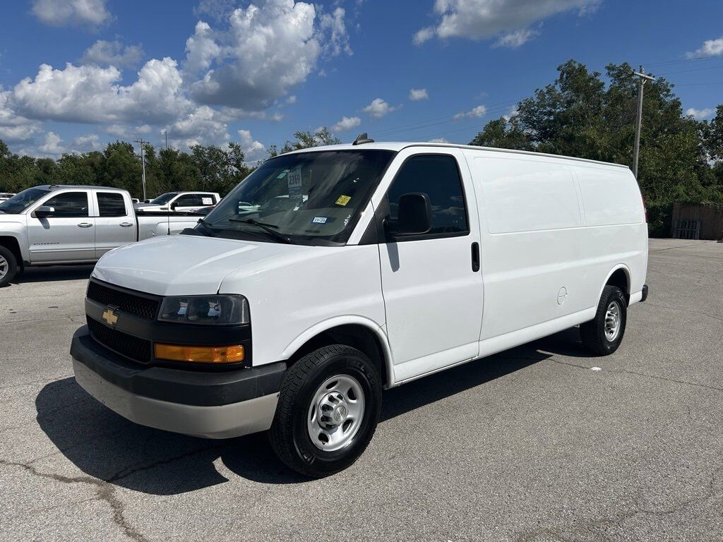 2022 CHEVROLET Express