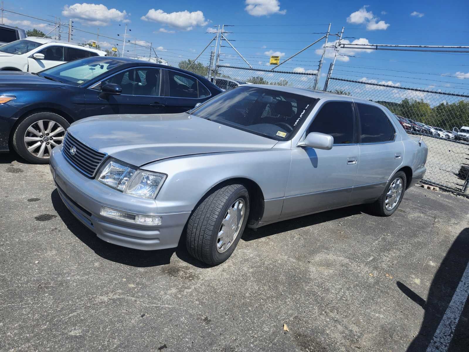 Lexus LS
