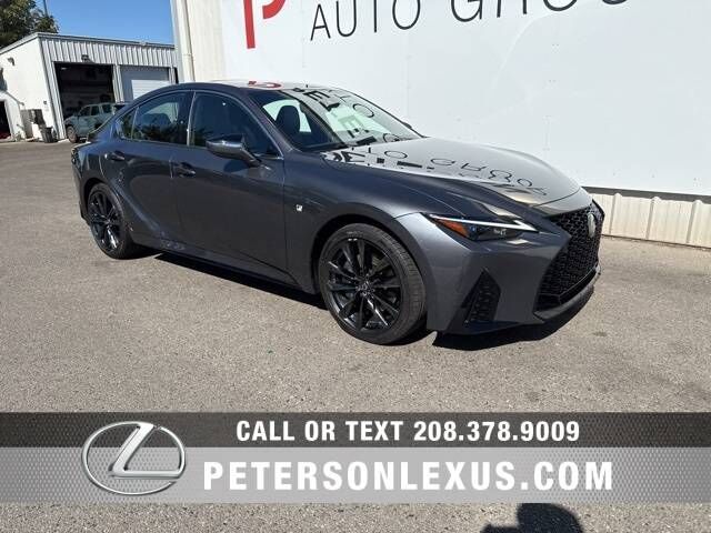 2023 LEXUS IS