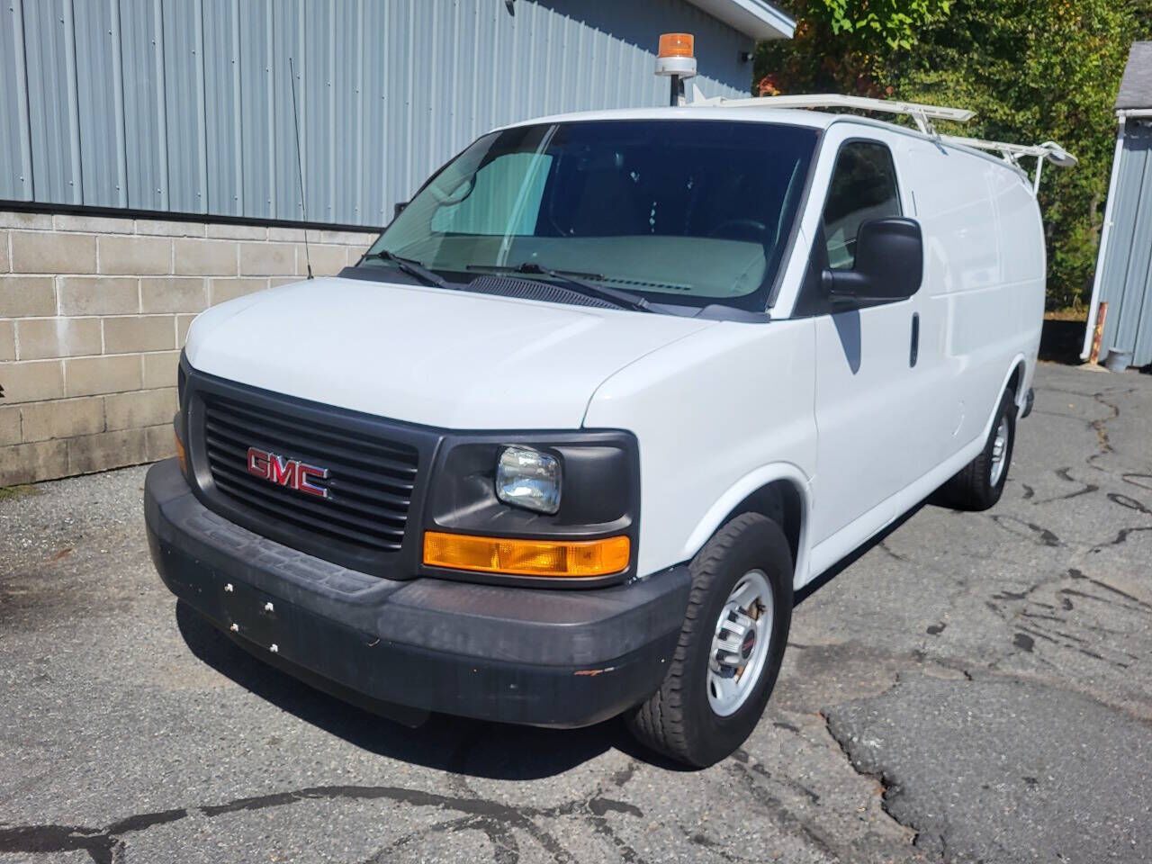 GMC Savana