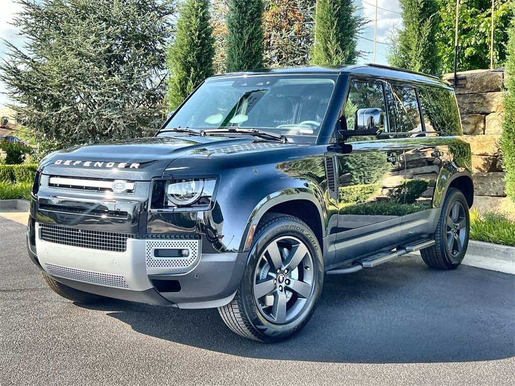 2025 LAND ROVER Defender