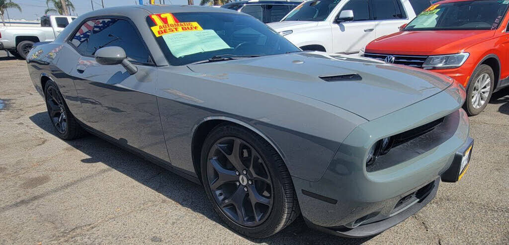 2017 DODGE Challenger