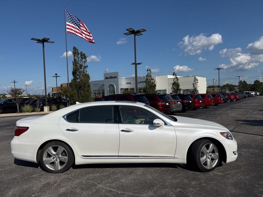 Lexus LS