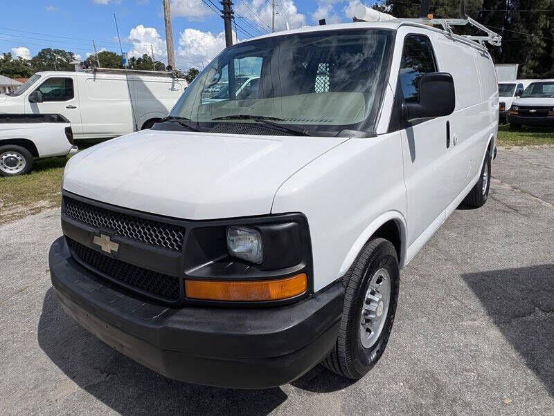 2011 CHEVROLET Express