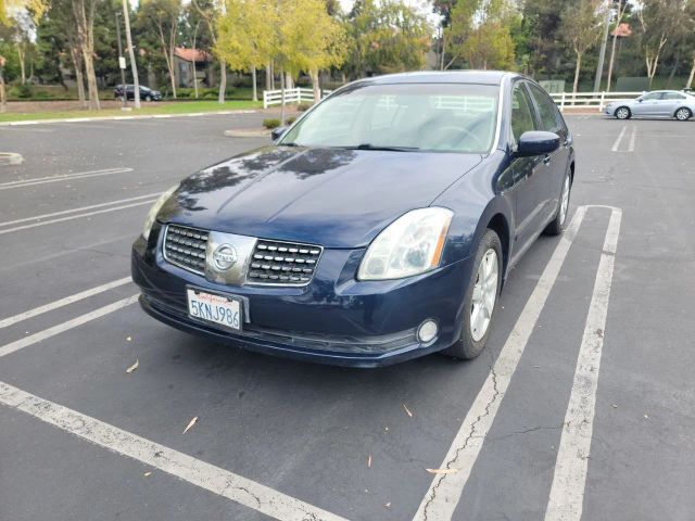 2005 NISSAN Maxima