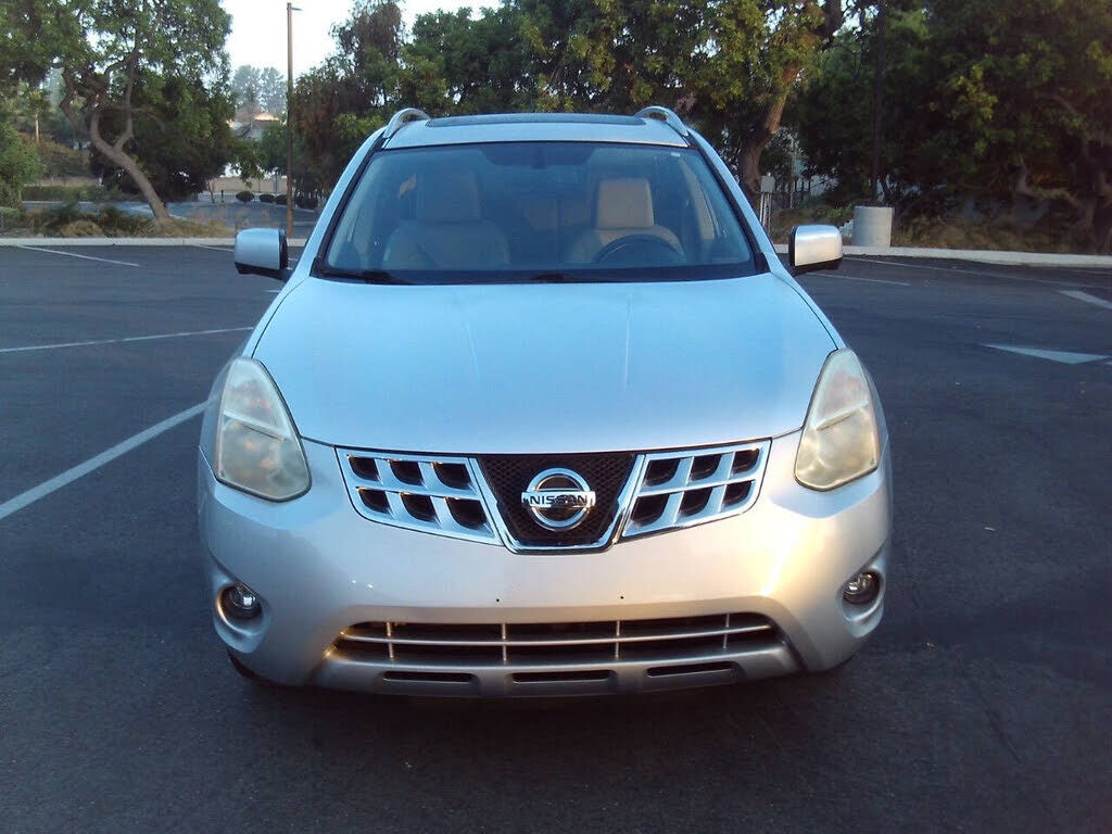 Nissan Rogue Select
