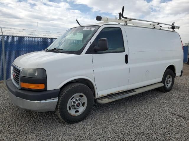 GMC Savana