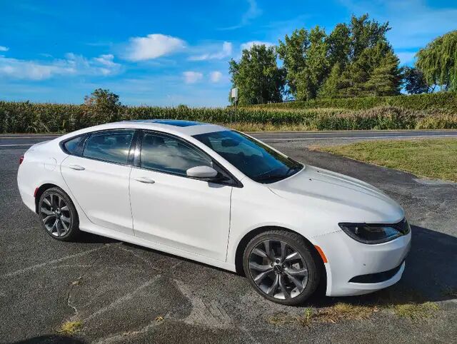 Chrysler 200