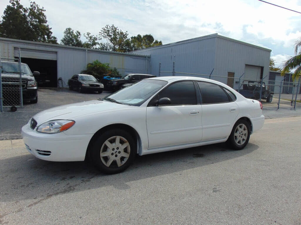 2006 FORD Taurus