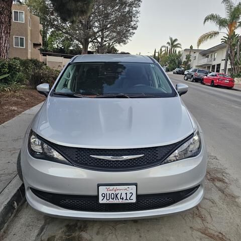 2023 CHRYSLER Voyager