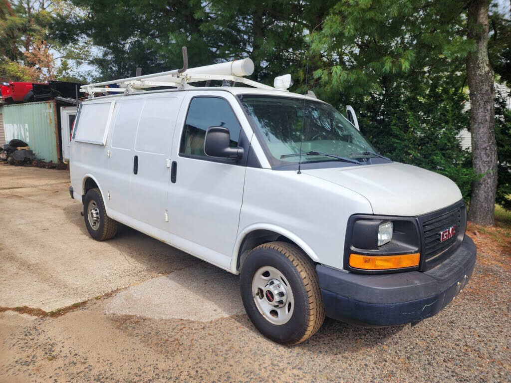 GMC Savana