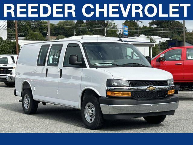2025 CHEVROLET Express