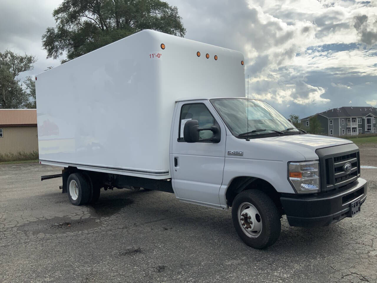 2019 FORD E-450
