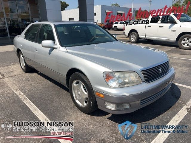 Lexus LS