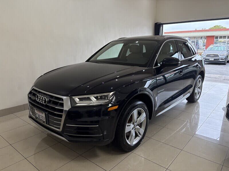 2018 AUDI Q5