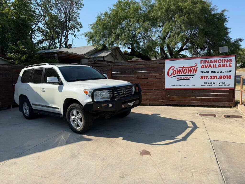 2014 TOYOTA Land Cruiser