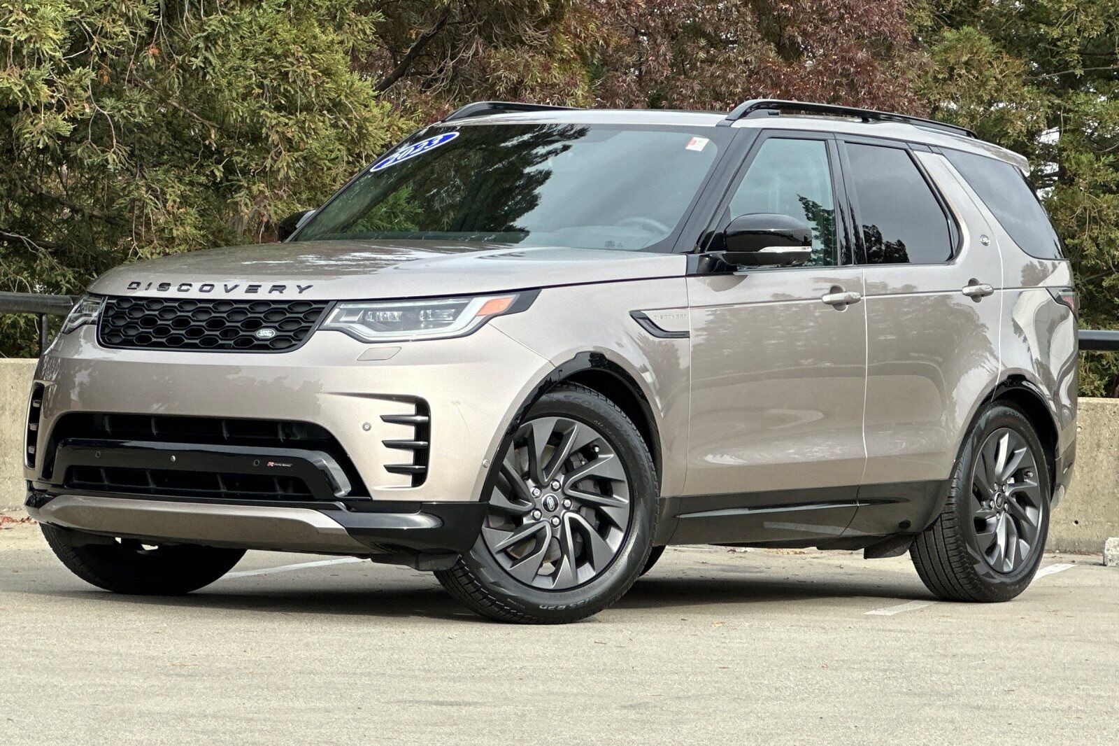 2023 LAND ROVER Discovery