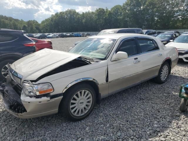 Lincoln Town Car