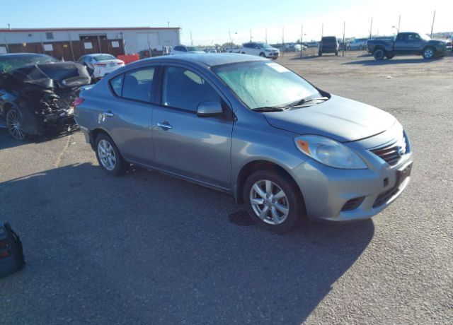 Nissan Versa