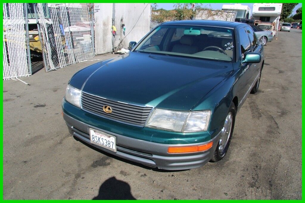 Lexus LS