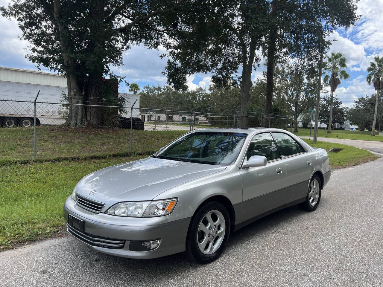 Lexus ES