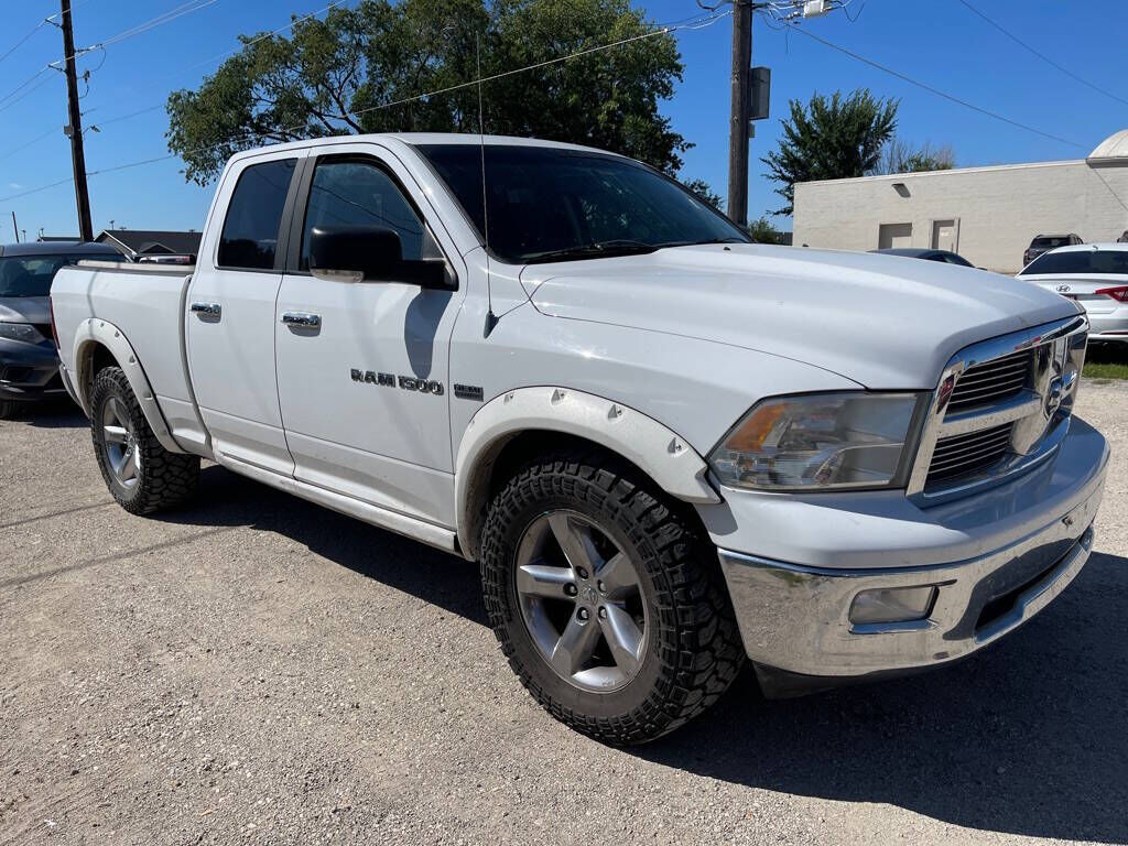 2011 DODGE Ram