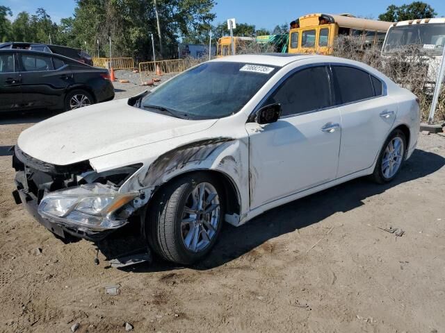 Nissan Maxima