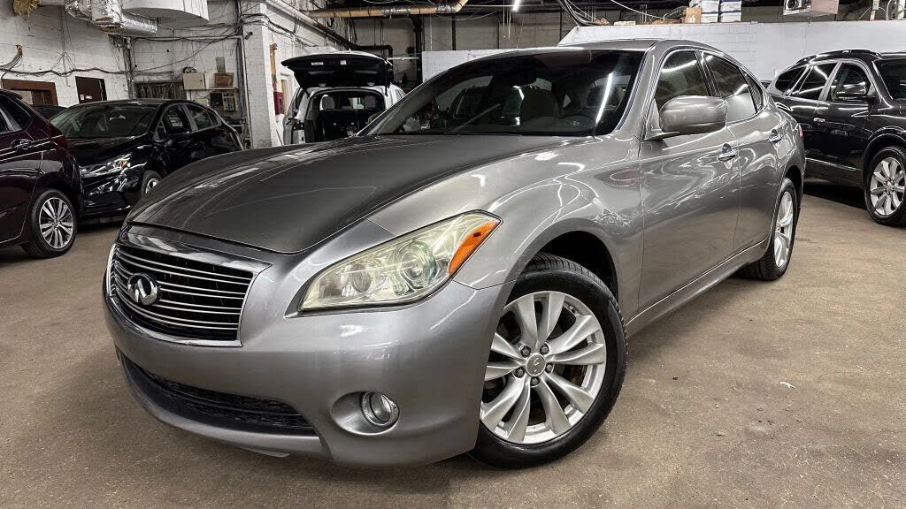 Infiniti M37