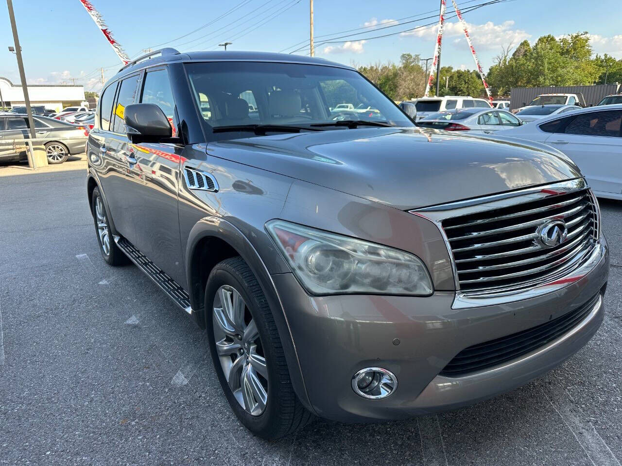 Infiniti QX56