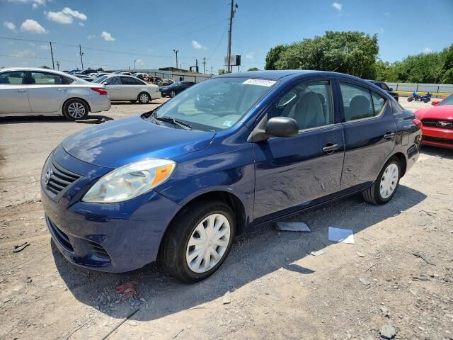 Nissan Versa