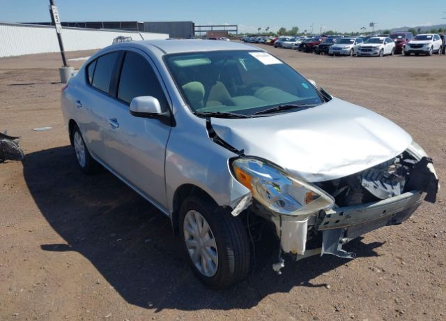 Nissan Versa
