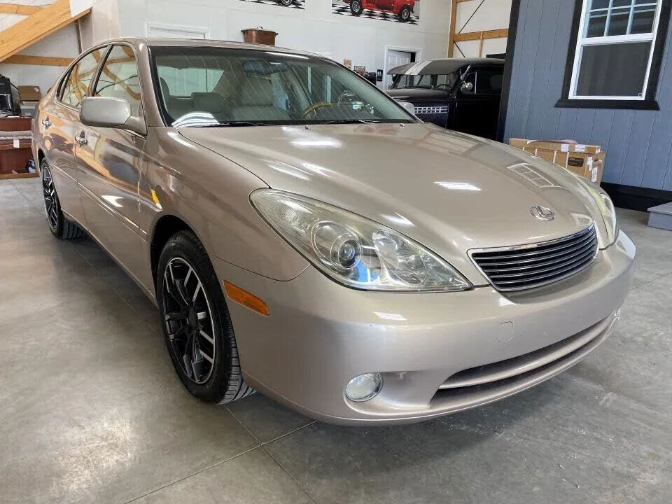 Lexus ES