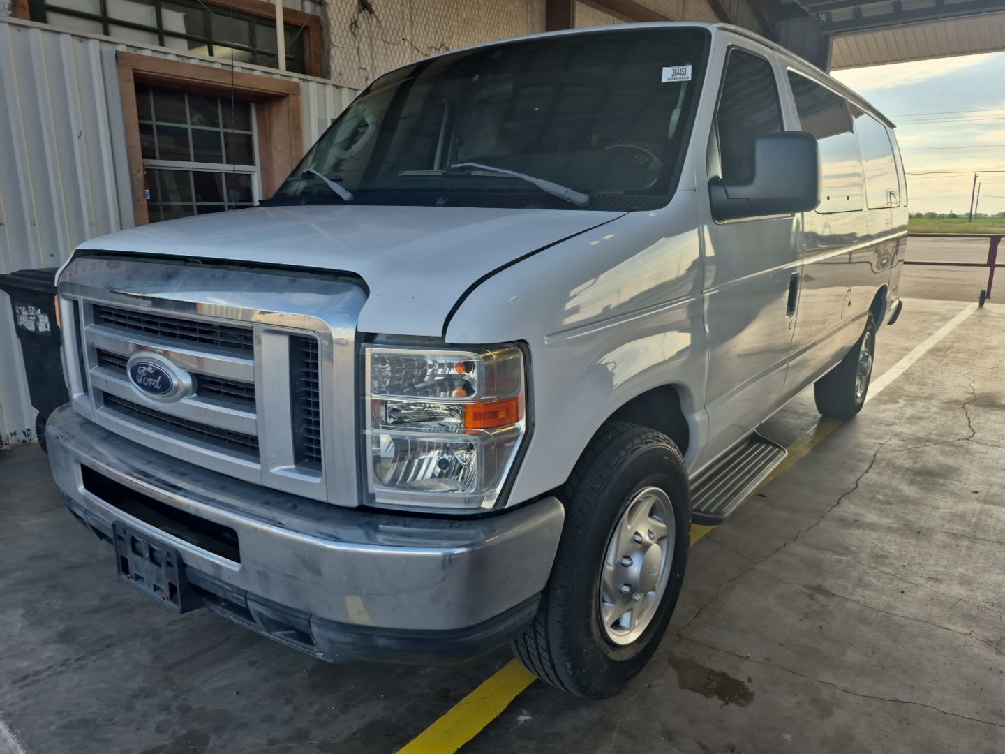 Ford E-350