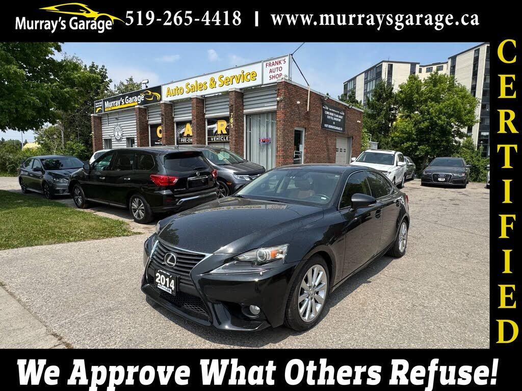 Lexus IS