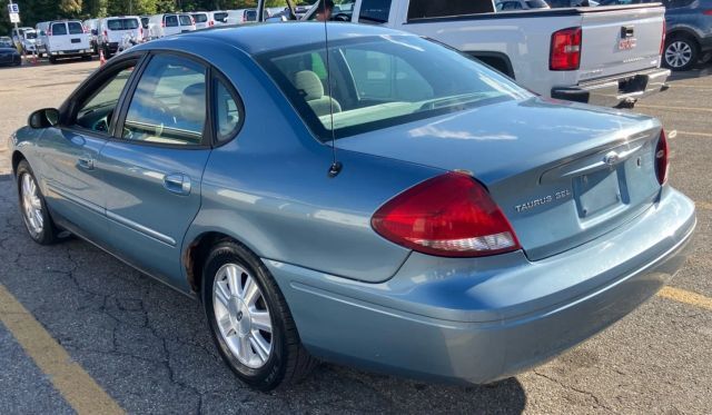 Ford Taurus