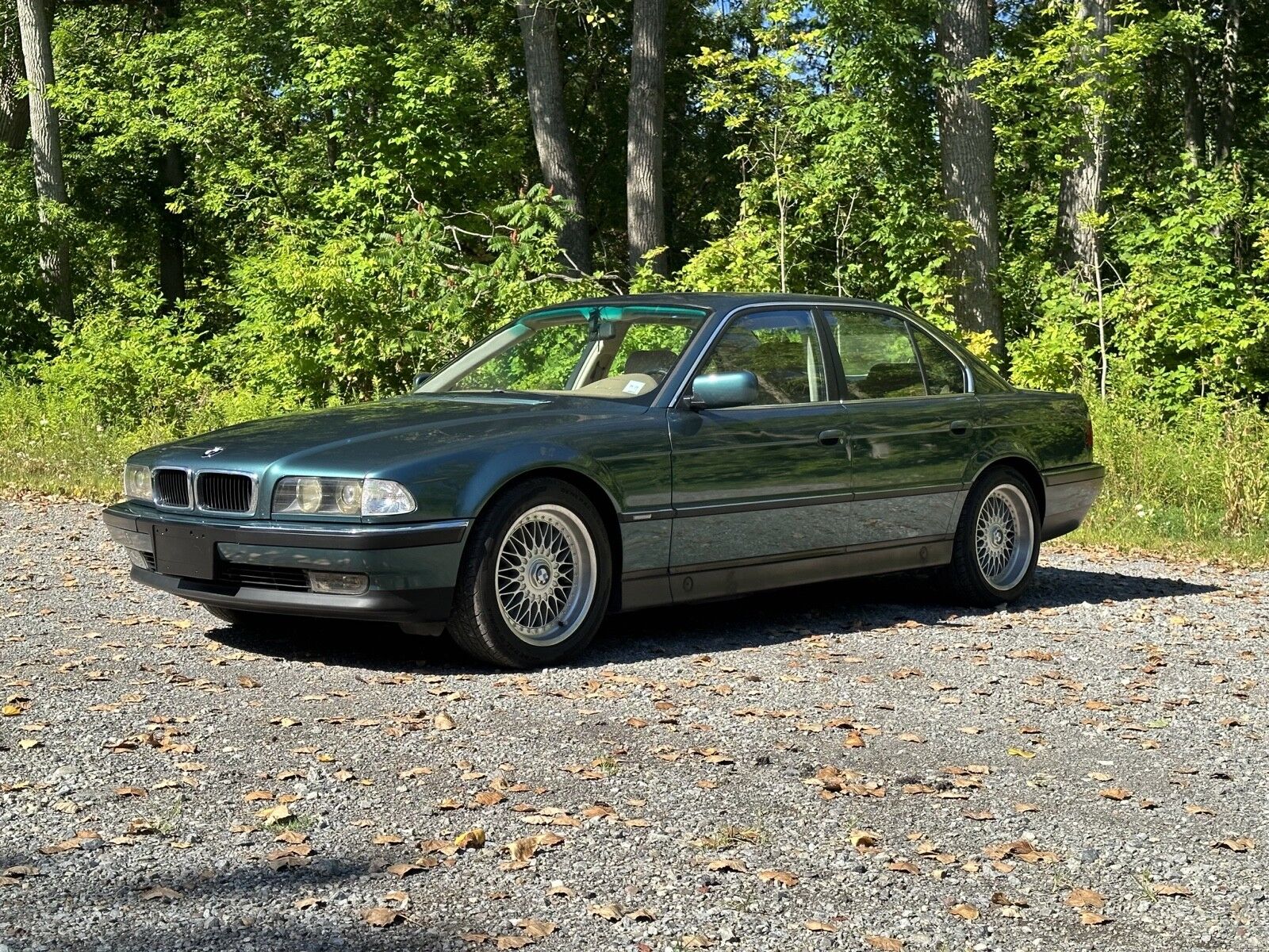 BMW 740i