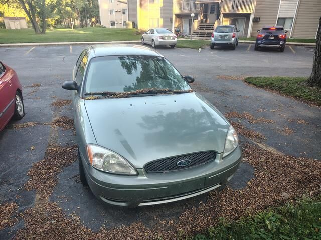 Ford Taurus