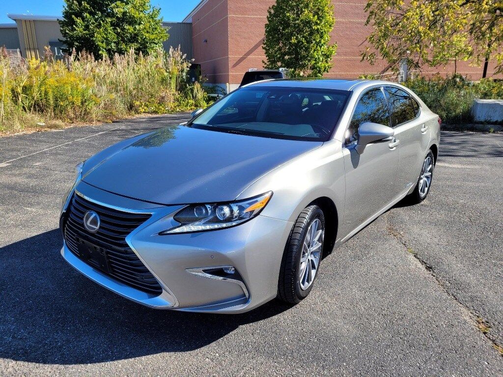 Lexus ES