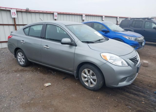 Nissan Versa