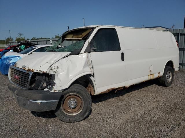 GMC Savana