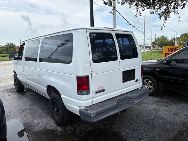 Ford E-350
