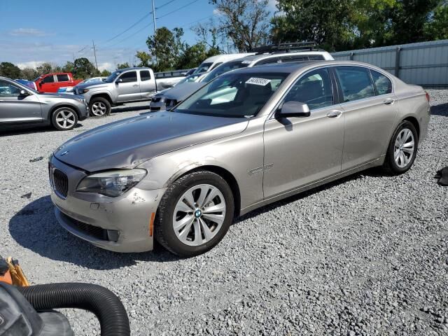 BMW 740i