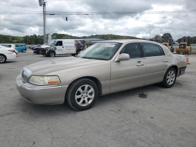 Lincoln Town Car