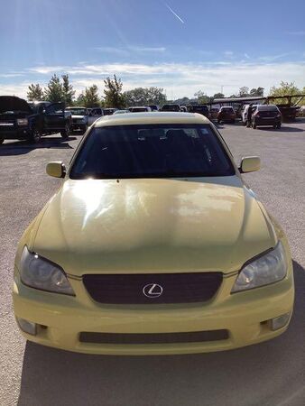 Lexus IS